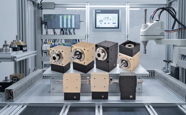 كفاءة هندسية مع مخفضات التروس الصناعية ذات الزاوية القائمة