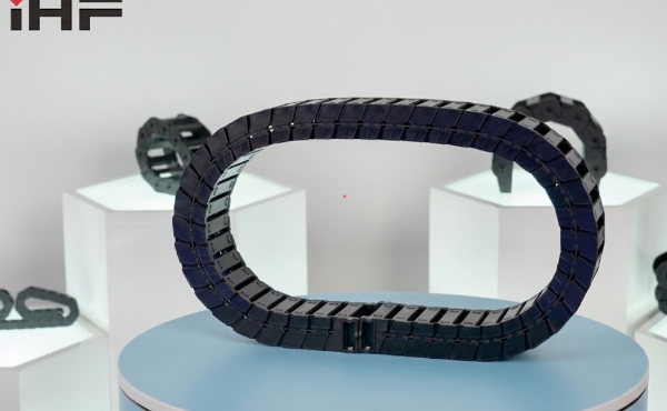 إحداث ثورة في إدارة الكابلات: الدليل الشامل لحوامل بكرات الكابلات